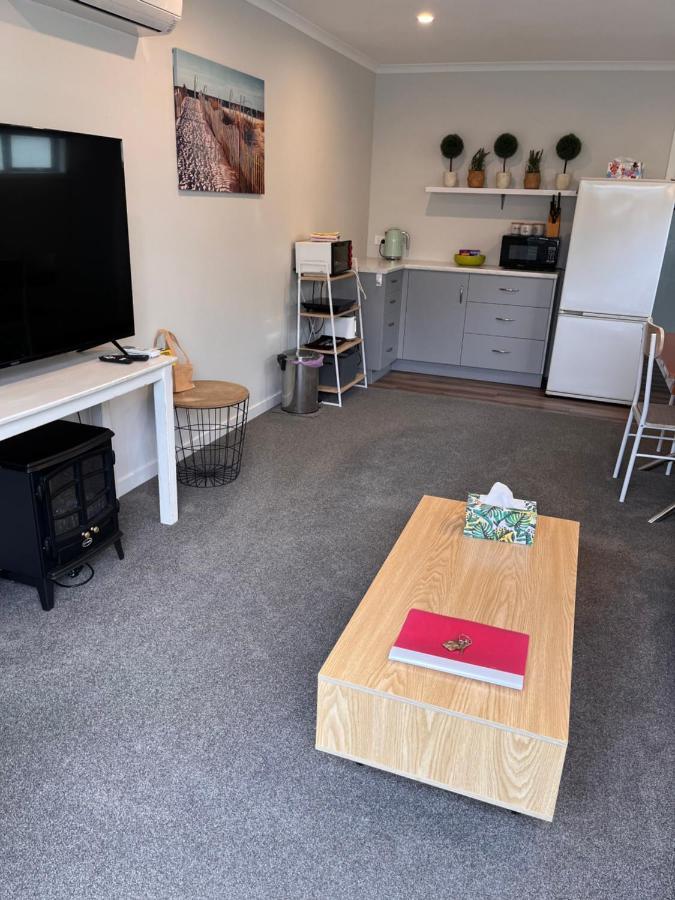 Modern Studio Apartment Motueka Exterior foto